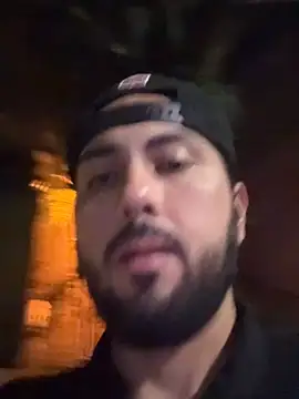 Snapshot of lindaandtony chatting on April 2026 06:08:01 AM lindaandtony online show from April 2026 06:08:01 AM