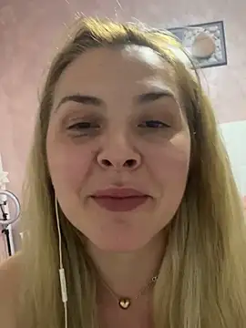 Snapshot of Maria3879 chatting on March 2026 04:04:02 AM Maria3879 online show from March 2026 04:04:02 AM