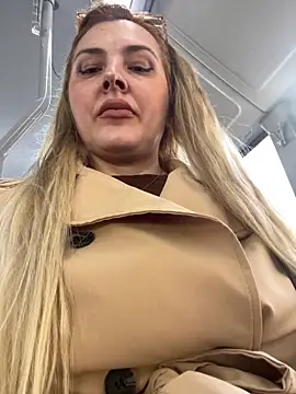 Snapshot of Maria3879 chatting on April 2026 07:42:01 AM Maria3879 online show from April 2026 07:42:01 AM