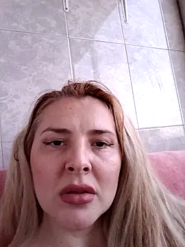 Snapshot of Maria3879 chatting on April 2026 07:10:01 PM Maria3879 online show from April 2026 07:10:01 PM