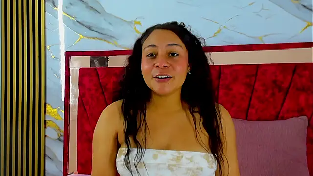 Snapshot of Tiana_hots chatting on April 2026 07:45:01 AM Tiana hots online show from April 2026 07:45:01 AM