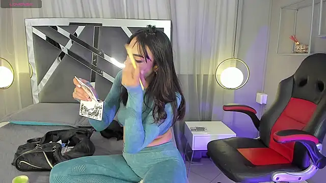 Magic katt online show from April 2026 09:30:01 PM