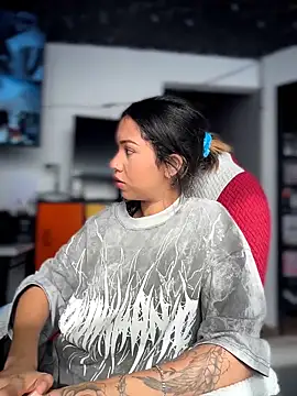 Snapshot of Laila_LS chatting on April 2026 01:22:01 PM Laila LS online show from April 2026 01:22:01 PM