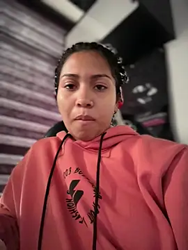 Snapshot of Laila_LS chatting on April 2026 01:26:01 PM Laila LS online show from April 2026 01:26:01 PM