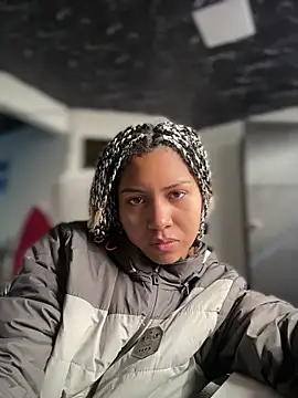 Snapshot of Laila_LS chatting on April 2026 01:16:02 PM Laila LS online show from April 2026 01:16:02 PM