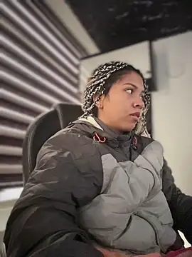 Snapshot of Laila_LS chatting on April 2026 01:29:02 PM Laila LS online show from April 2026 01:29:02 PM