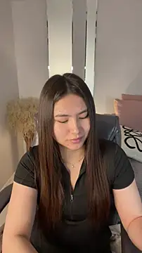 Snapshot of IceIcebabe_ chatting on March 2026 12:59:02 AM IceIcebabe online show from March 2026 12:59:02 AM