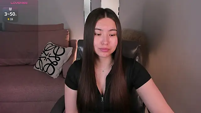 Snapshot of IceIcebabe_ chatting on March 2026 01:05:02 AM IceIcebabe online show from March 2026 01:05:02 AM