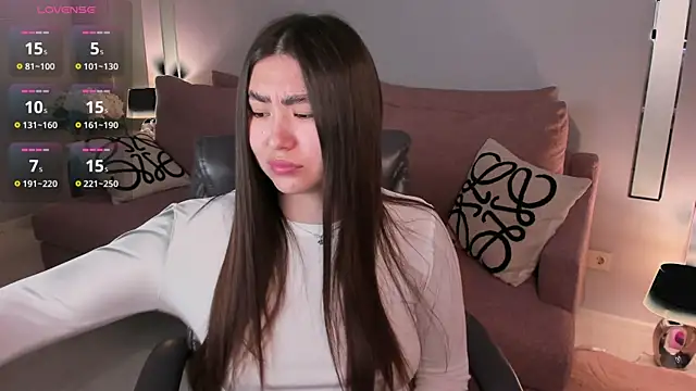 Snapshot of IceIcebabe_ chatting on April 2026 01:03:01 AM IceIcebabe online show from April 2026 01:03:01 AM