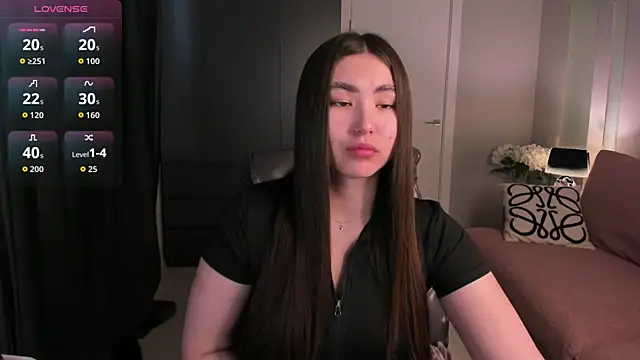 Snapshot of IceIcebabe_ chatting on April 2026 01:06:01 AM IceIcebabe online show from April 2026 01:06:01 AM