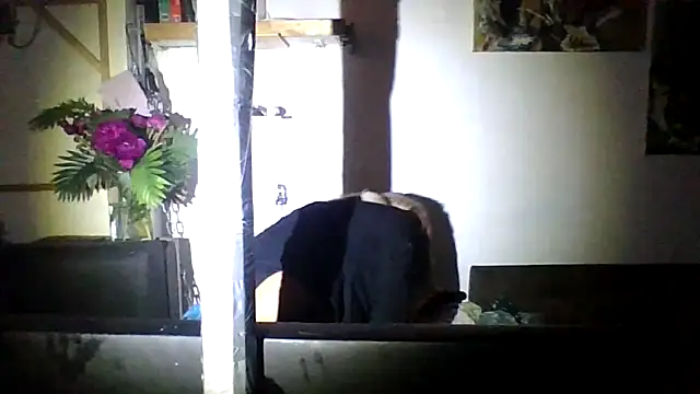 Snapshot of Anna-Cash chatting on May 2026 11:43:02 PM Anna-Cash online show from May 2026 11:43:02 PM