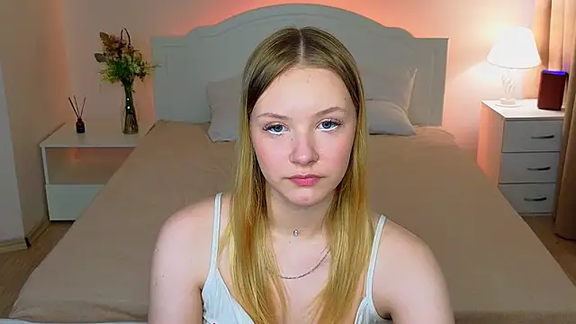 Snapshot of StaceyyJones chatting on May 2026 09:17:01 AM StaceyyJones online show from May 2026 09:17:01 AM