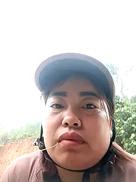 Snapshot of -Tiduta- chatting on April 2026 11:21:02 PM -Tiduta- online show from April 2026 11:21:02 PM