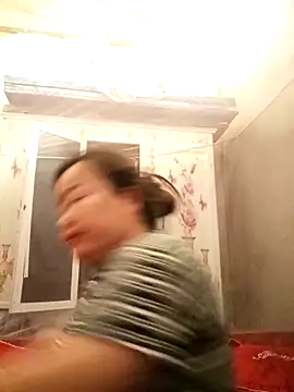 Snapshot of -Tiduta- chatting on April 2026 05:23:01 AM -Tiduta- online show from April 2026 05:23:01 AM