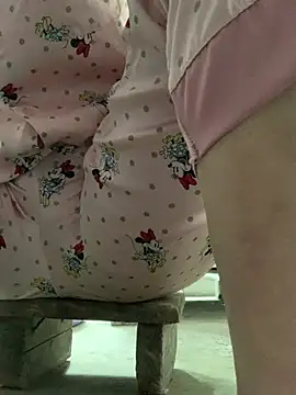 tieuvy6 online show from April 2026 11:43:01 PM