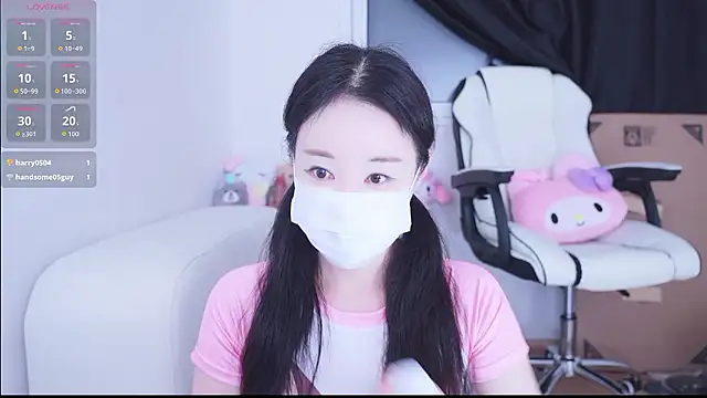 Snapshot of sexyjoy95 chatting on April 2026 10:43:01 AM sexyjoy95 online show from April 2026 10:43:01 AM