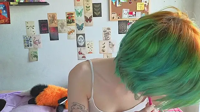 Snapshot of LittleKittenStar chatting on May 2026 01:30:01 PM LittleKittenStar online show from May 2026 01:30:01 PM