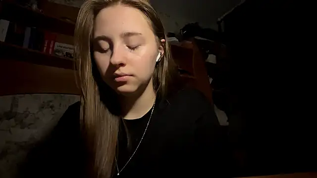 Vickyfaith online show from March 2026 08:42:01 PM