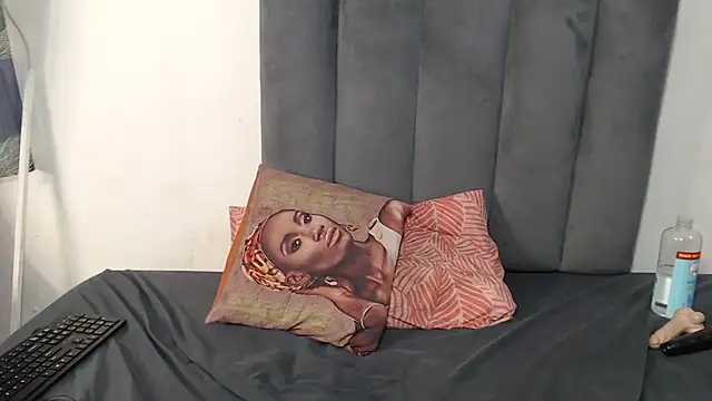 Snapshot of dark-berry77 chatting on April 2026 10:54:02 PM dark-berry77 online show from April 2026 10:54:02 PM