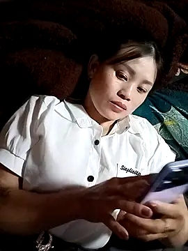 Eli18 online show from April 2026 03:26:01 AM