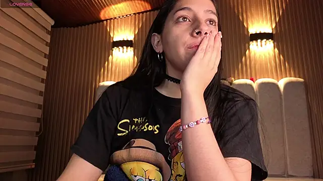 Melannyy V online show from March 2026 12:49:01 PM