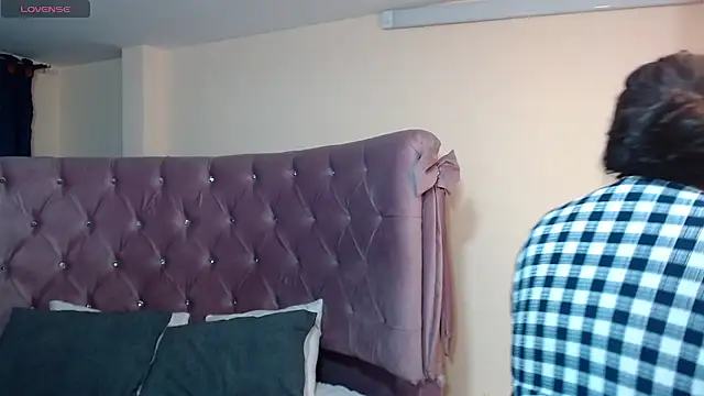 Snapshot of AvaRyd chatting on April 2026 04:39:02 AM AvaRyd online show from April 2026 04:39:02 AM