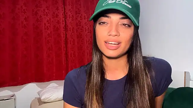 Snapshot of MarlysZlotnick chatting on March 2026 05:30:01 PM MarlysZlotnick online show from March 2026 05:30:01 PM