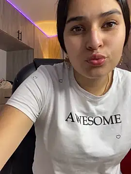 Snapshot of Valkiria77_Eup chatting on April 2026 09:05:02 PM Valkiria77 Eup online show from April 2026 09:05:02 PM