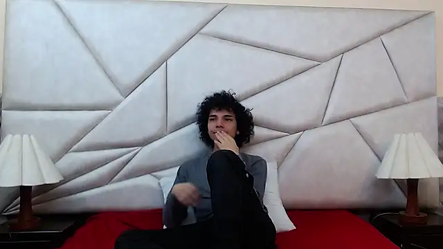 Nyx and Arian online show from April 2026 01:27:01 AM