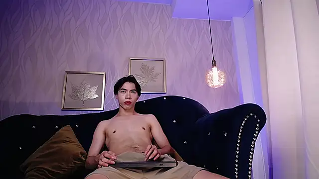 Snapshot of IlyaRomanov chatting on April 2026 07:11:02 PM IlyaRomanov online show from April 2026 07:11:02 PM