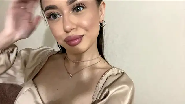 Snapshot of BigGallery chatting on March 2026 03:18:01 PM BigGallery online show from March 2026 03:18:01 PM