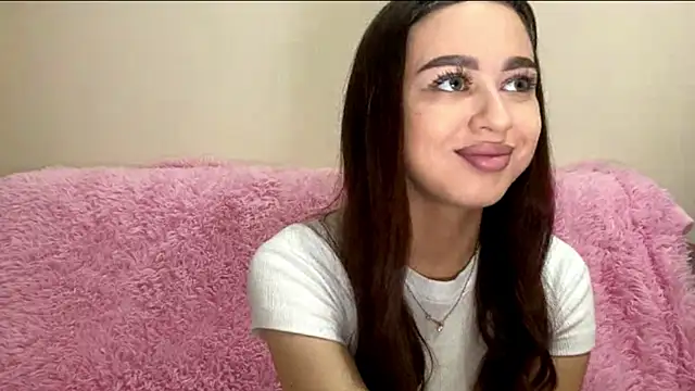 Snapshot of BigGallery chatting on April 2026 03:20:02 PM BigGallery online show from April 2026 03:20:02 PM