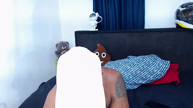 MascTyler online show from April 2026 08:15:02 PM