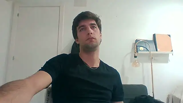 luccasbdk online show from April 2026 08:50:01 PM