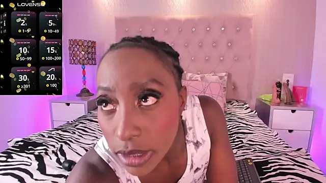 Snapshot of Jorinde_Sexy chatting on April 2026 04:02:02 AM Jorinde Sexy online show from April 2026 04:02:02 AM