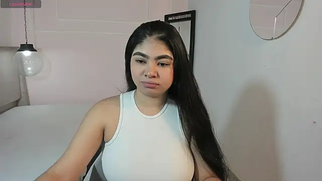 Snapshot of MilaHeat1 chatting on May 2026 08:03:02 PM MilaHeat1 online show from May 2026 08:03:02 PM