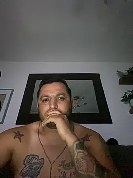 Snapshot of HOTB0Y18 chatting on March 2026 09:10:02 AM HOTB0Y18 online show from March 2026 09:10:02 AM