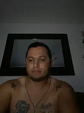 Snapshot of HOTB0Y18 chatting on April 2026 08:01:01 AM HOTB0Y18 online show from April 2026 08:01:01 AM