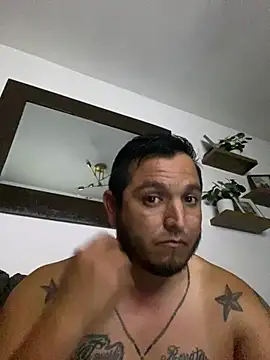 Snapshot of HOTB0Y18 chatting on April 2026 07:52:01 AM HOTB0Y18 online show from April 2026 07:52:01 AM