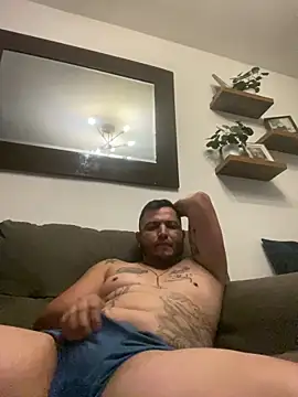 Snapshot of HOTB0Y18 chatting on April 2026 10:53:02 AM HOTB0Y18 online show from April 2026 10:53:02 AM