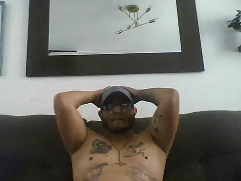 Snapshot of HOTB0Y18 chatting on April 2026 07:42:01 PM HOTB0Y18 online show from April 2026 07:42:01 PM