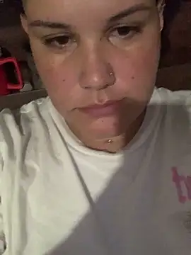 Snapshot of iamvaneg chatting on April 2026 01:23:02 AM iamvaneg online show from April 2026 01:23:02 AM