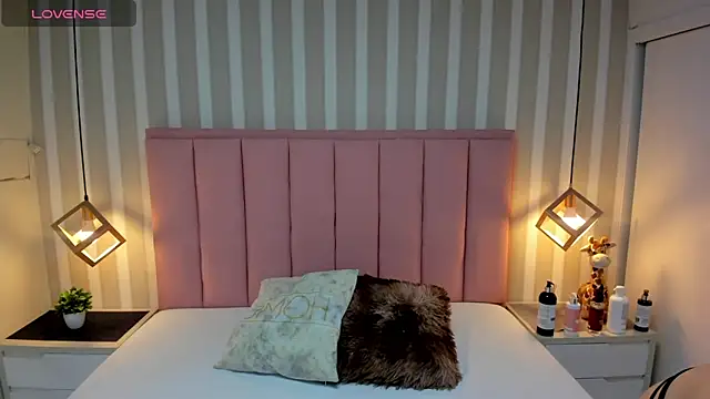 LIZZY VALL online show from April 2026 07:14:01 PM