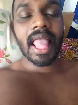 Snapshot of singletamilguy chatting on March 2026 09:10:01 AM singletamilguy online show from March 2026 09:10:01 AM