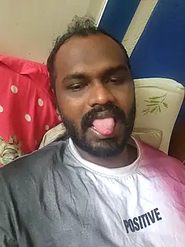 Snapshot of singletamilguy chatting on April 2026 06:40:02 AM singletamilguy online show from April 2026 06:40:02 AM