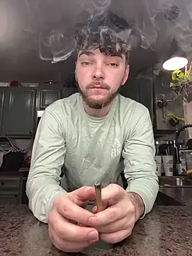 Snapshot of dommydom7177 chatting on March 2026 01:11:02 AM dommydom7177 online show from March 2026 01:11:02 AM