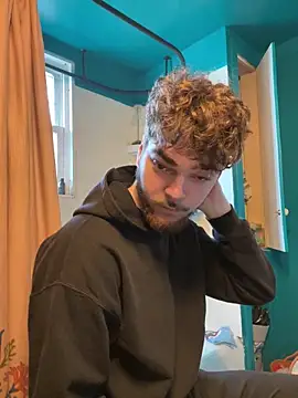 Snapshot of dommydom7177 chatting on April 2026 01:41:01 PM dommydom7177 online show from April 2026 01:41:01 PM