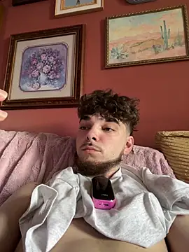 Snapshot of dommydom7177 chatting on April 2026 05:32:02 PM dommydom7177 online show from April 2026 05:32:02 PM