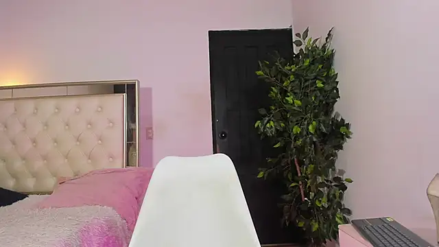 Snapshot of Im_XanderSmith chatting on April 2026 07:20:02 PM Im XanderSmith online show from April 2026 07:20:02 PM