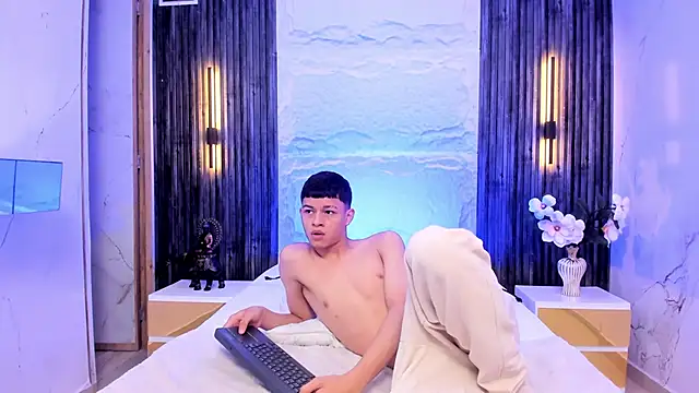 Snapshot of Apolo_jonnes chatting on April 2026 02:23:02 AM Apolo jonnes online show from April 2026 02:23:02 AM